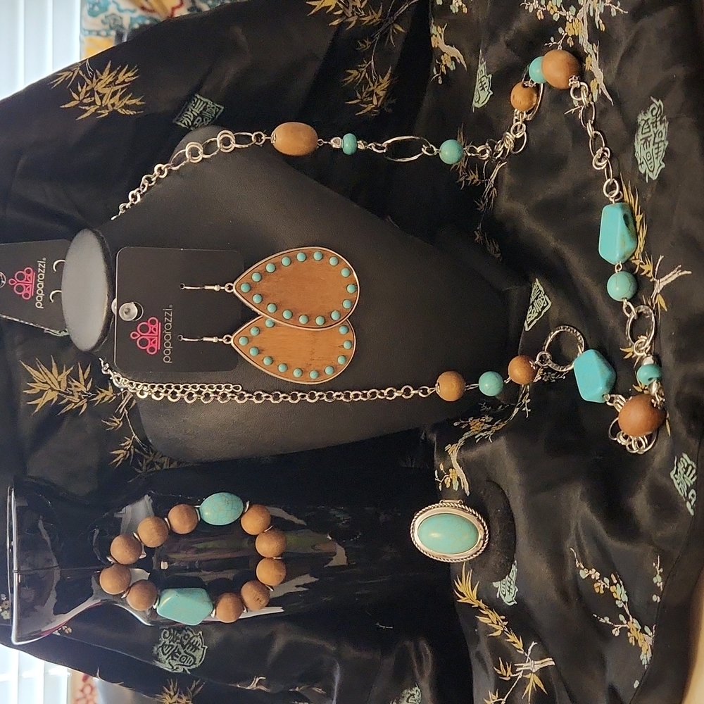 Long Necklace Set - Picture 2 of 5